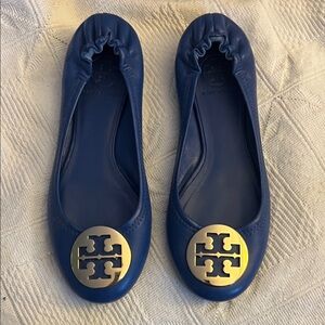 Tory Burch Women's Navy Blue Flats with Gold Logo